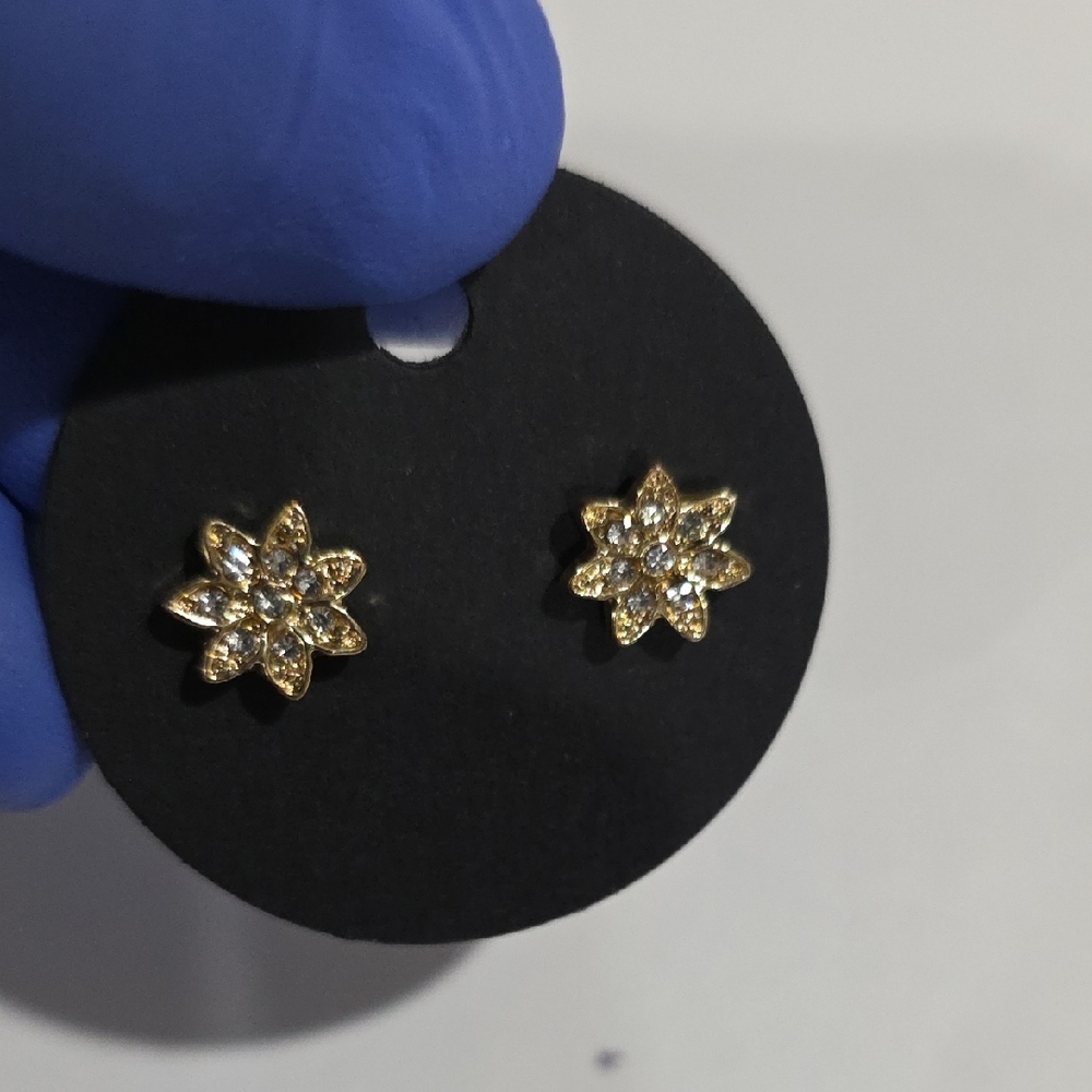 Gold Flower Stud Earrings with Crystal Petals – Elegant Dainty Womem's Jewelry - Picture 7 of 9